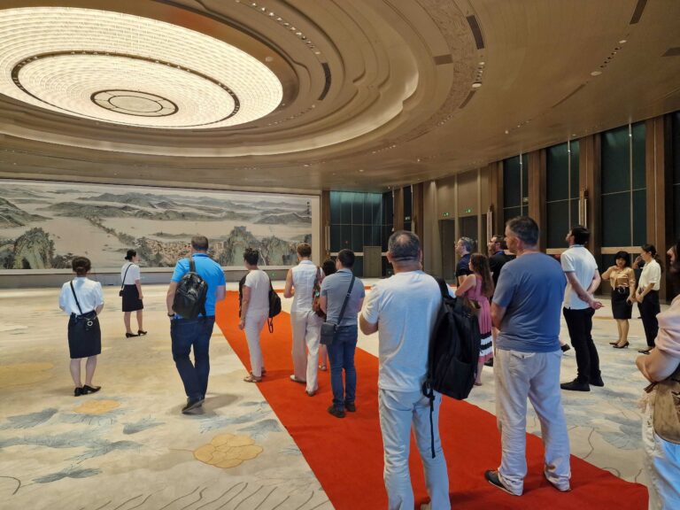 Българска делегация посети новооткрития Международен Конферентен и Изложбен Център в Нингбо, Китай
