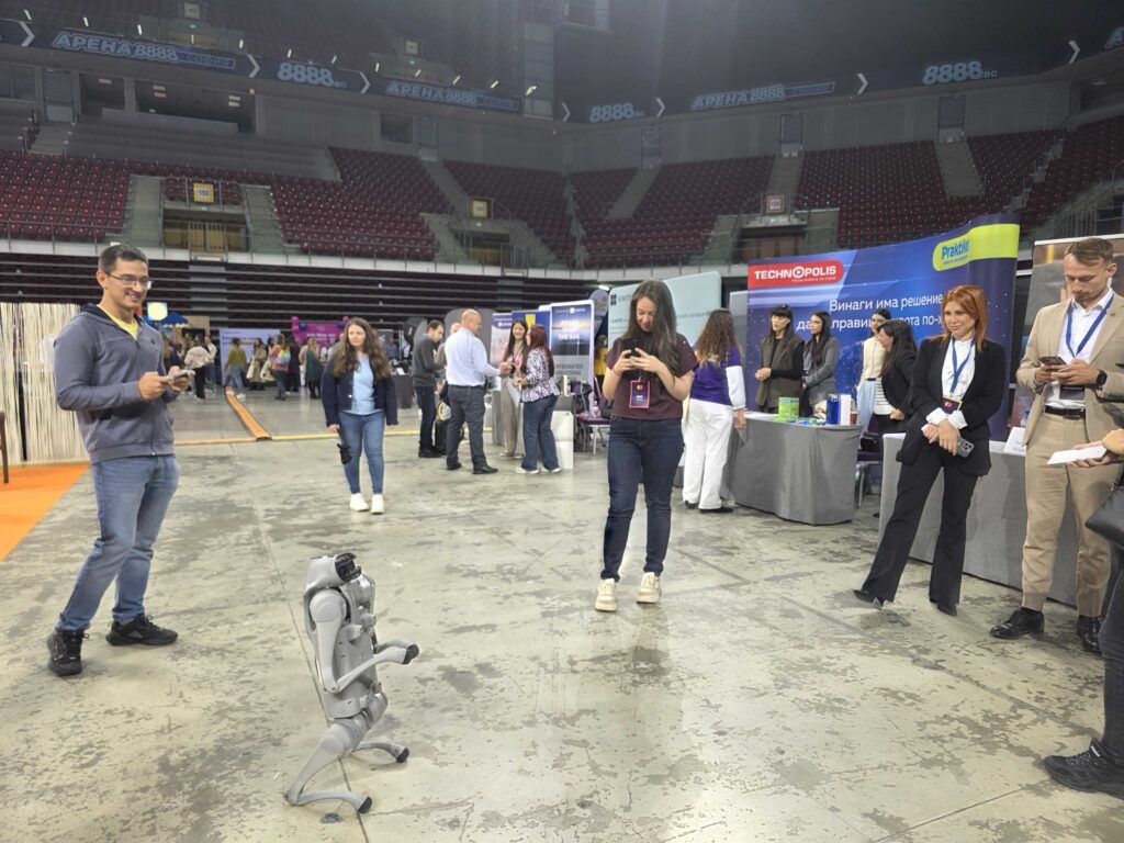 Милен Добрев е в журито на Career Show Awards 2025 – водещите награди за най-добър работодател в България svg%3E