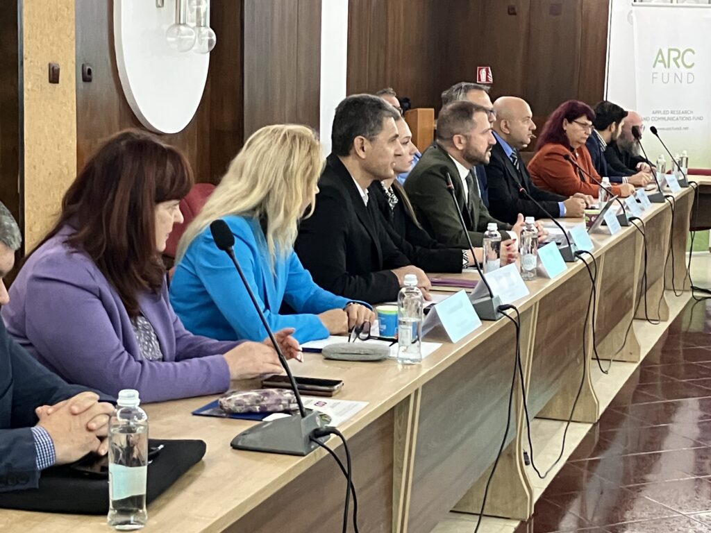 Кръгла маса „Диалог Иновации.бг 2040“ в Русе: бизнесът и образованието очертаха пътя към работещ технологичен трансфер svg%3E