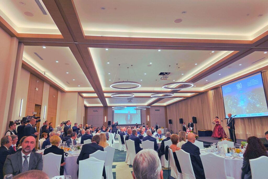 130 години БТПП: Русенската камара и Експрес Сервиз с награди за устойчив принос svg%3E