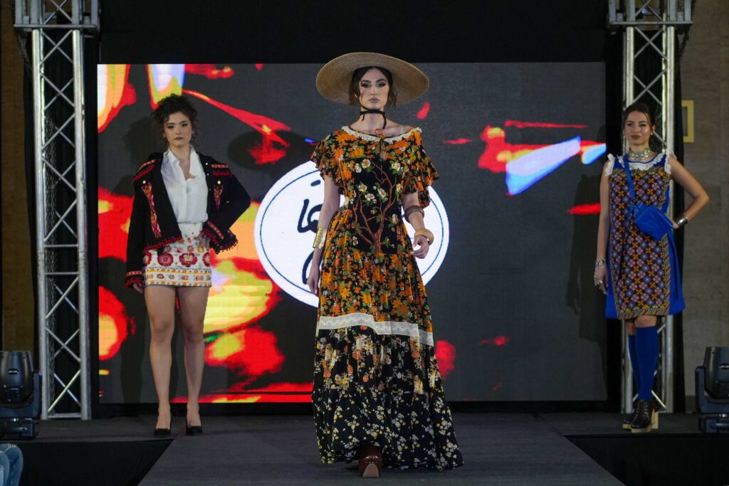 Untitled2 0233b93d bd07 4b14 a0cc 840075e95761